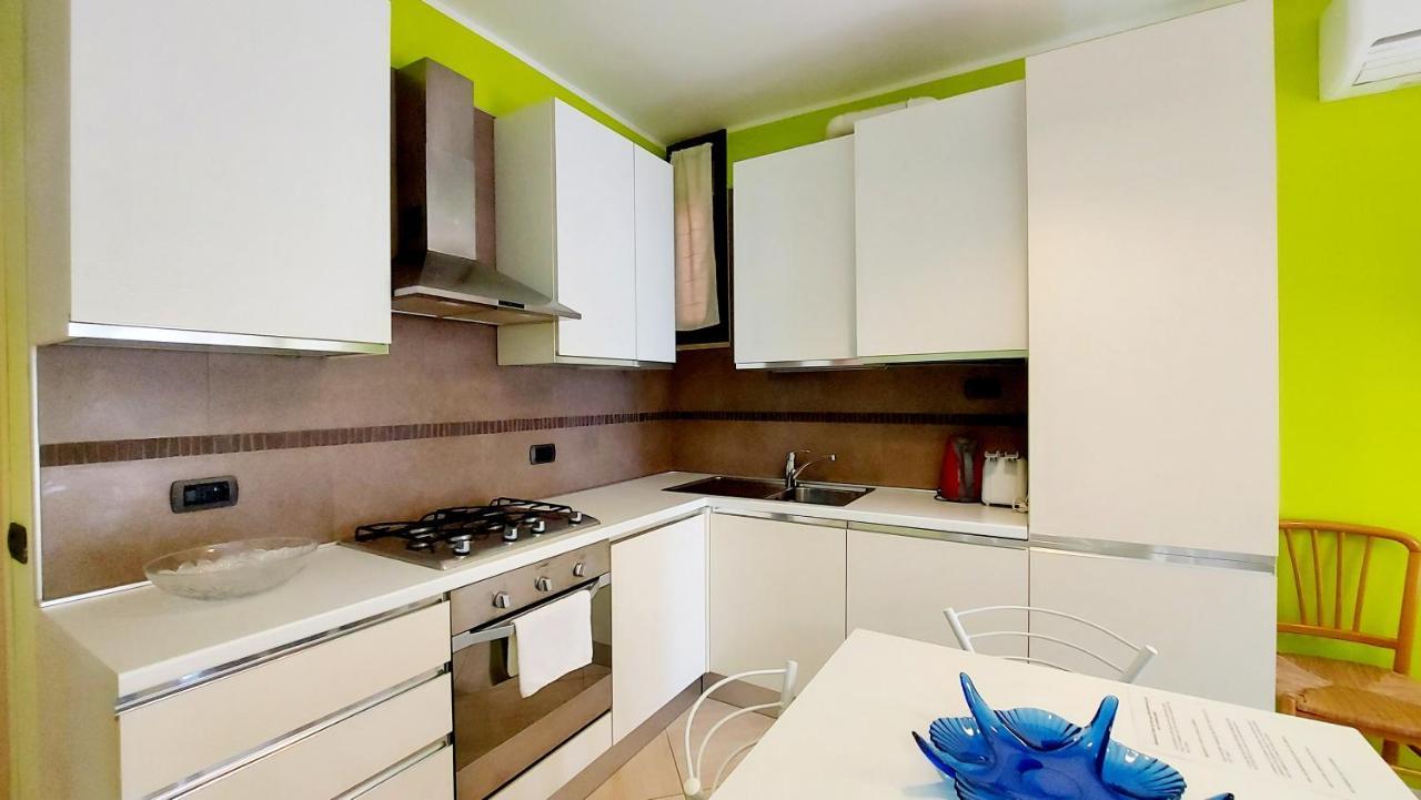 Colors Pool Apartment Μπαρντολίνο Εξωτερικό φωτογραφία