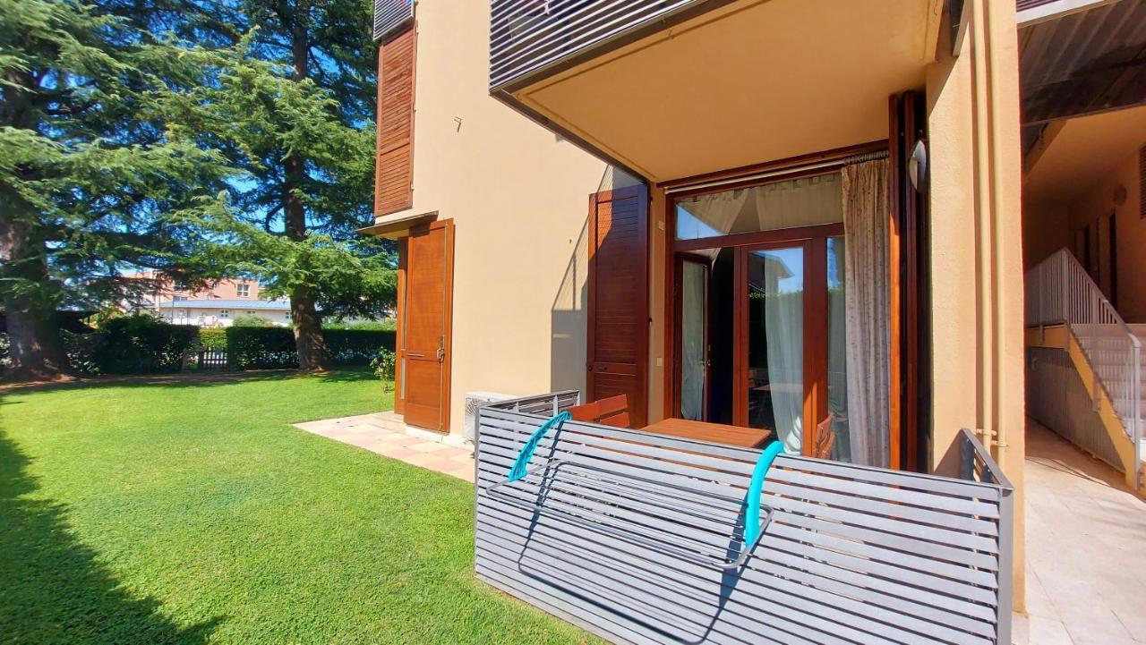 Colors Pool Apartment Μπαρντολίνο Εξωτερικό φωτογραφία