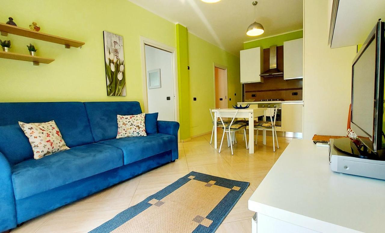 Colors Pool Apartment Μπαρντολίνο Εξωτερικό φωτογραφία