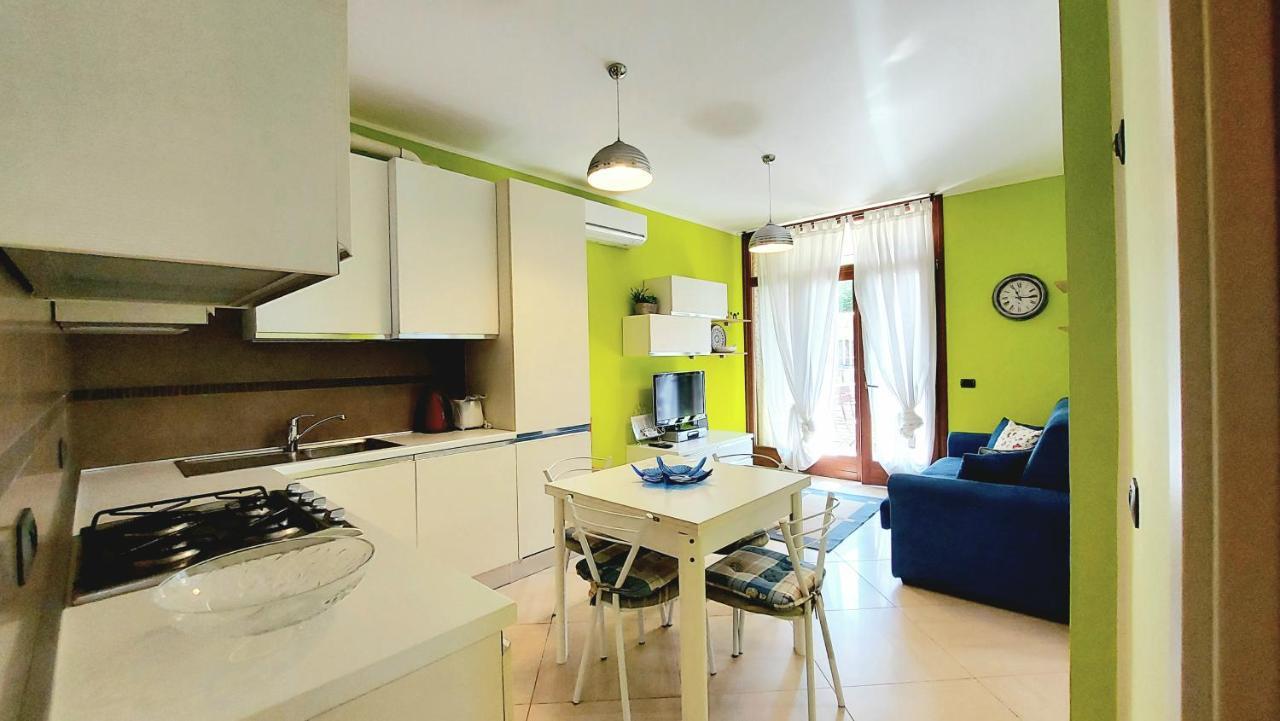 Colors Pool Apartment Μπαρντολίνο Εξωτερικό φωτογραφία