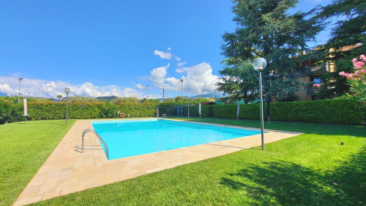 Colors Pool Apartment Μπαρντολίνο Εξωτερικό φωτογραφία
